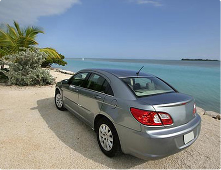 Renta de automóviles via National o Hertz a través de TravelFan